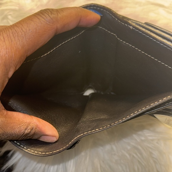 Gucci GG Canvas Heart Wallet Small Wallets GUC - Picture 10 of 13